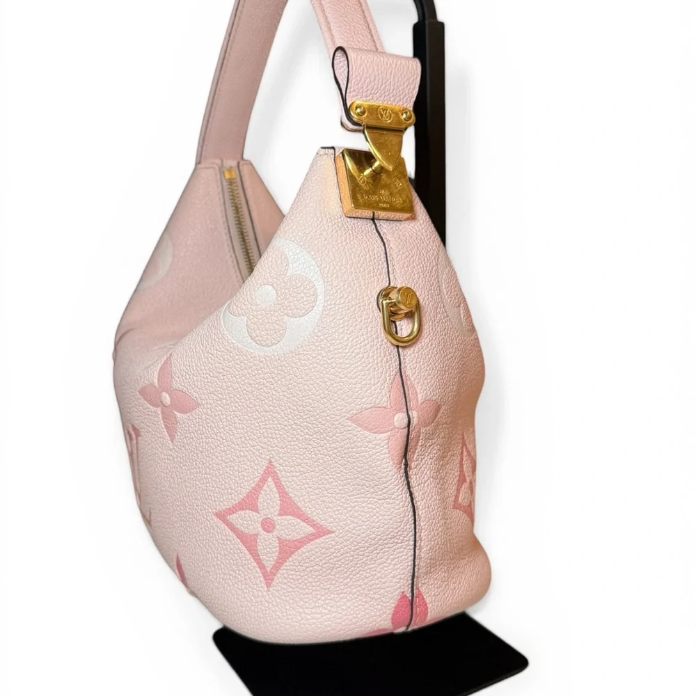 *SOLD* AUTHENTIC/MICROCHIPPED Louis Vuitton: Pink Marshmallow PM Empreinte Bag - Picture 9 of 17